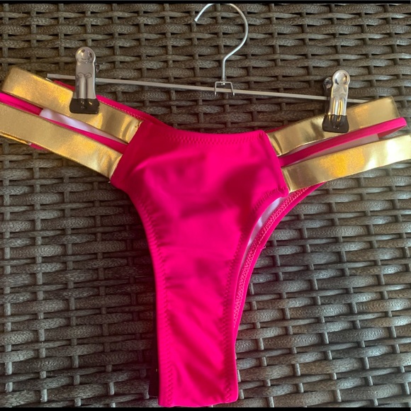 Pink bikini 💞 - Picture 2 of 4